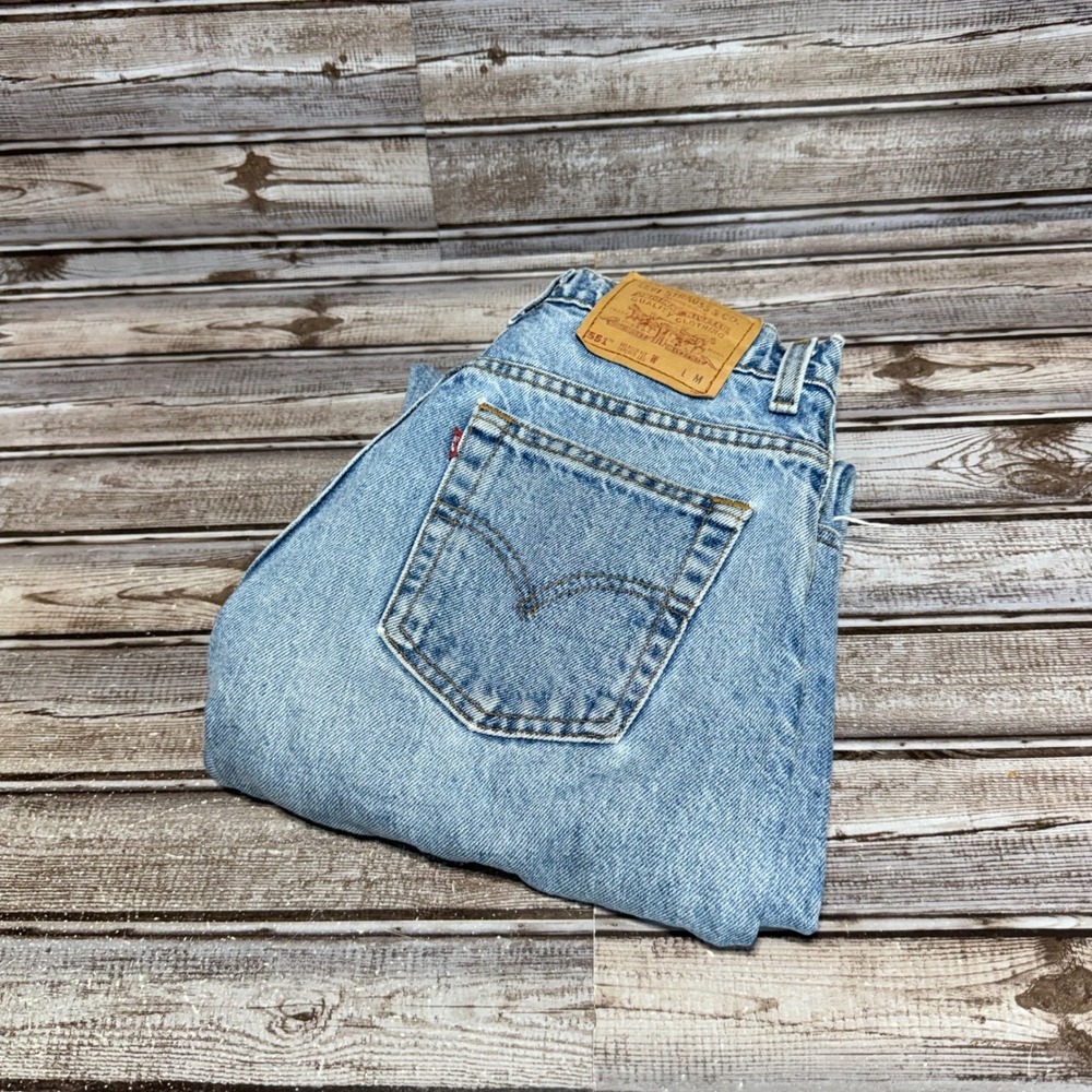 Levi's 551 Jeans Women 8 Medium Light Wash Relaxed Tapered Leg Cut Hem USA Made